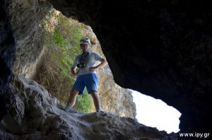Σπήλαιο-Στραβομύτη