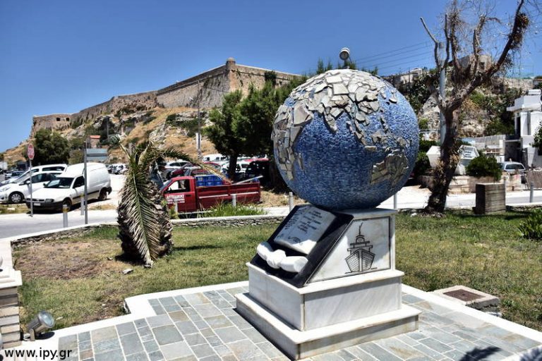 Ρέθυμνο-μνημείο-απόδημων-Ρεθυμιωτών