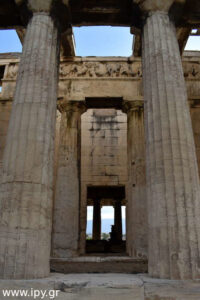 εσωτερικό του ναού του Ηφαίστου 