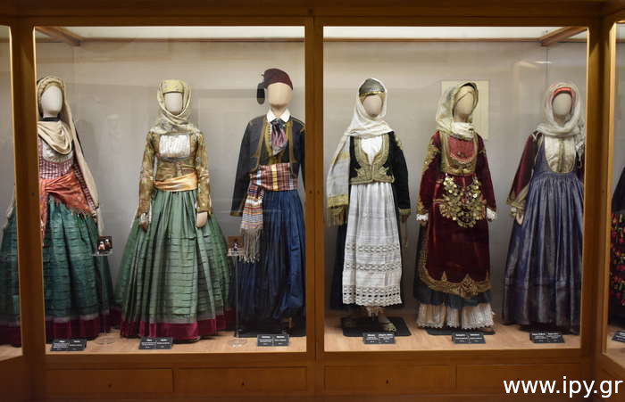 Φορεσιές του 1821