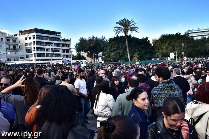 Η-μεγαλύτερη-διαδήλωση-στο-Ηράκλειο-για-τα-Τέμπη-28-2-2025-13