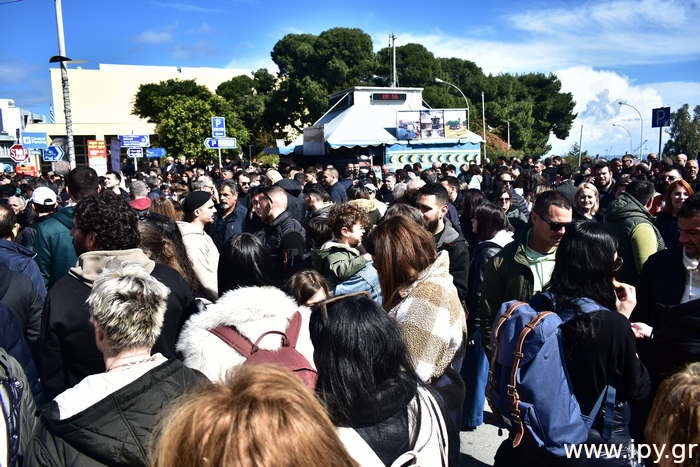 Η-μεγαλύτερη-διαδήλωση-στο-Ηράκλειο-για-τα-Τέμπη-28-2-2025-3