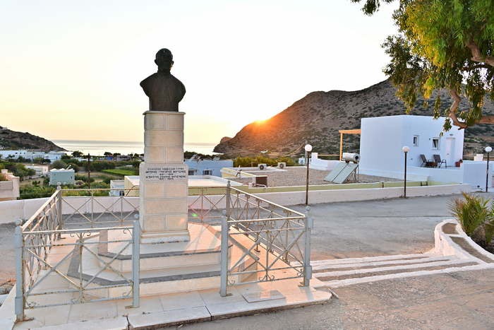 Καθολικός-ναός-Ιεράς-Καρδίας-του-Ιησού-στον-Γαλησσά-Σύρου-6