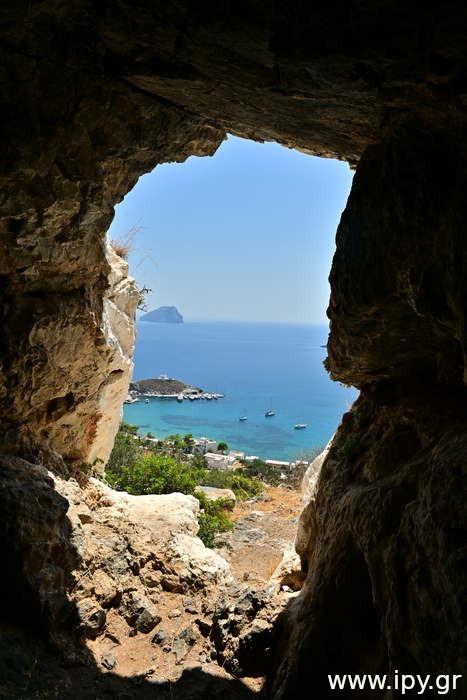 Agios-Ioannis-Theologos-o-en-krimno-Kythiron-6