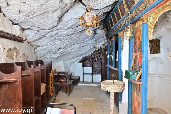 Agios-Ioannis-Theologos-o-en-krimno-Kythiron-8